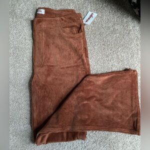 Wrangler Ribbed Velour Pants